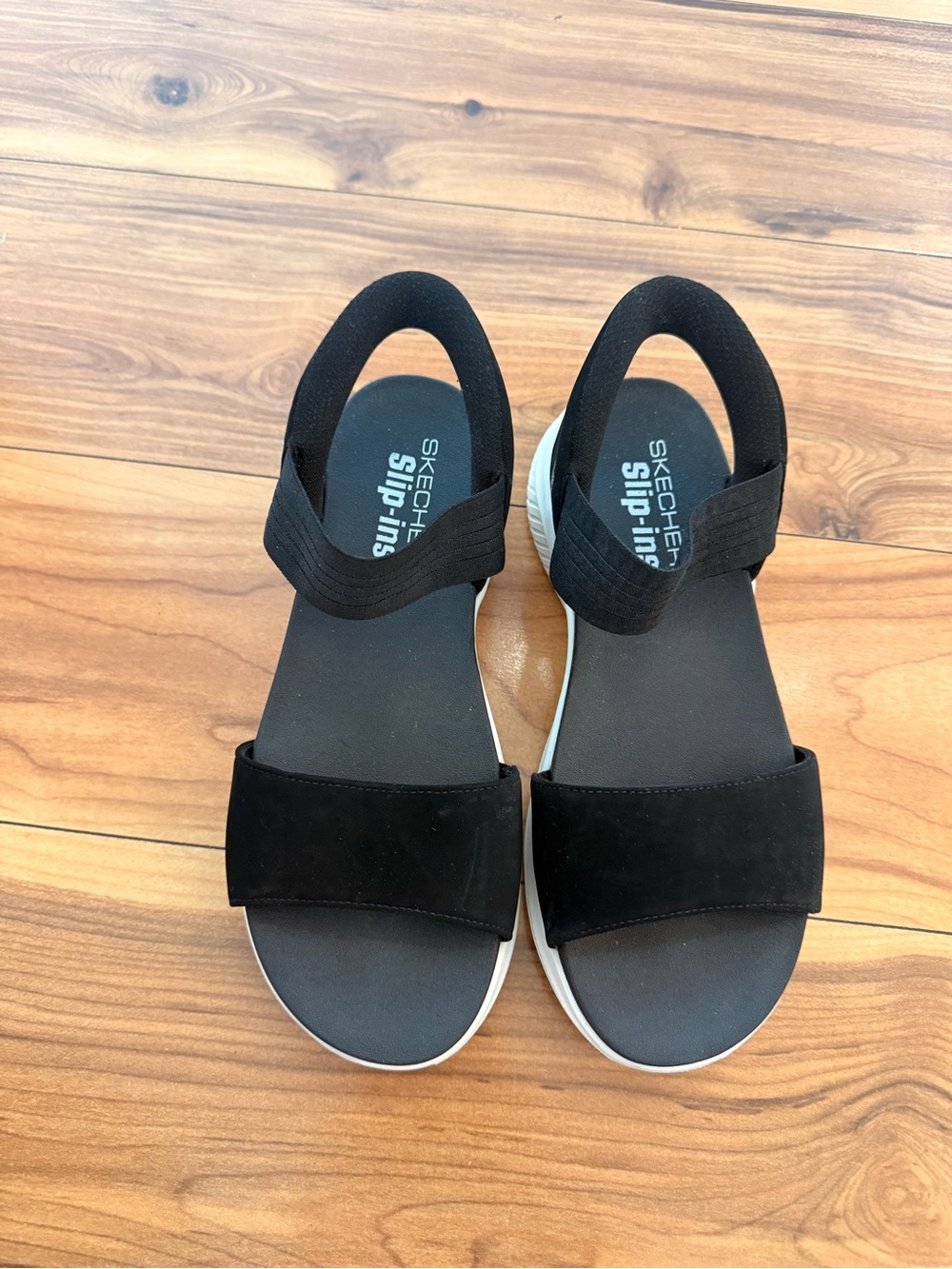 Skechers Black and White Platform Sandals with Elastic Heel Strap - Picture 5 of 10